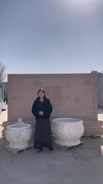 #石雕手艺人 #影壁墙 #石雕照壁 #现场实拍 #中式庭院 @DOU+上热门