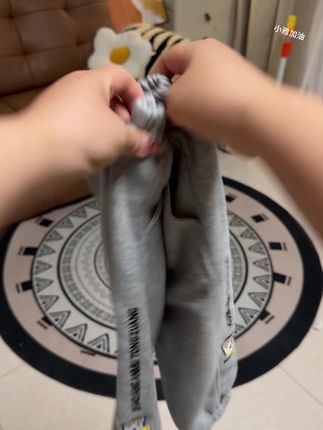 一场秋雨一场寒,这种舒服的小裤子可以给孩子准备起来了,妈妈们拼手速 #潮童穿搭 #潮童必备 #甜美穿搭 #秋季穿搭