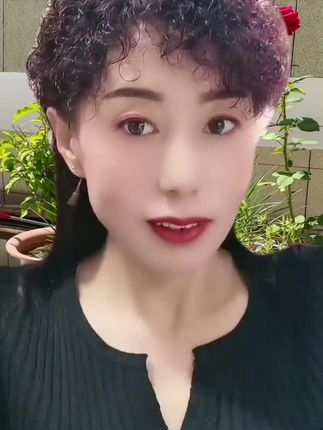 #假发@DOU+小助手