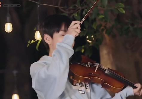 我感觉这像是两个人特别焦急的想扒开自己的心迫切的想要明确对方的心意,以及诉说自己的害怕恐惧#桂橹#橹桂#王橹杰#张桂源