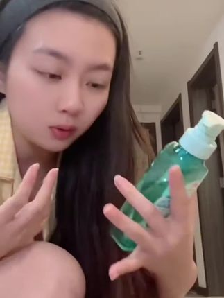 别再瞎洗自己的内衣内裤了,用这种内衣专护洗衣液,洗得干净还香香的,关键价格超合适#洗护好物 #易极内衣洗衣液 #内衣洗衣液 #内衣裤专用洗衣液 #生活用品 @DOU+小助手 @DOU+好生意