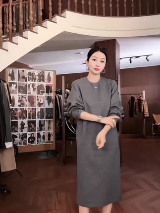 羊毛混纺中袖直筒百搭休闲纯色连衣裙#通勤穿搭如何摆脱土气感 #穿出高级感 #高端女装搭配 #新款连衣裙 #高端女装