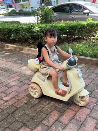 天呐‼️才一百多就给女儿安排上了她心心念念的儿童电动摩托车,这价格到手这个品质妈妈们闭眼冲吧!#童车 #儿童电动车 #电动摩托车