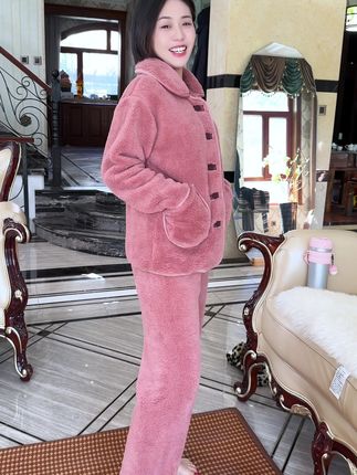 秋冬必备的绒绒家居服,保暖不臃肿,超级温柔的颜色姐妹们赶紧囤#加绒加厚家居服 #睡衣家居服 #谁穿谁好看