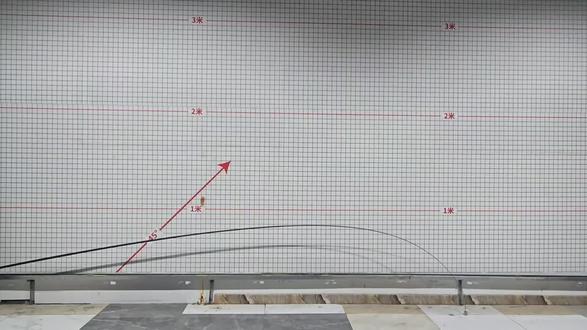 金泉目前的青鱼竿产品线 调性普遍偏硬 幻翼巨物大师算是一个补充 前端护线好立竿 中后端腰力强 好控鱼 回鱼快 三月初上架#幻翼巨物大师