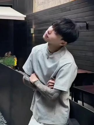 浅灰色cleanfit短袖男款夏季重磅美式高街解构t恤潮牌街头半截袖#短袖