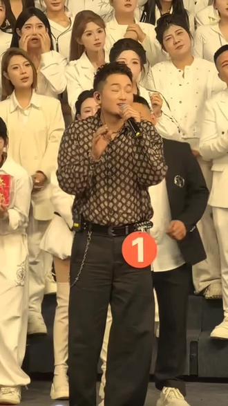 木森大舞台月赛总决赛,4强争霸赛@桑杰才让 @张尧 晋级#回放经典视频 #木森大舞台有才你就来 @木森(卷土重来)