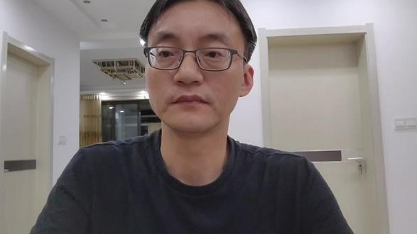 免费魔术教学:当面绳子穿过戒指,戒指神奇逃脱,究竟如何做到? #近景魔术 #魔术揭秘 #戒指 #逃脱 #教学 #魔术表演 #魔术教学