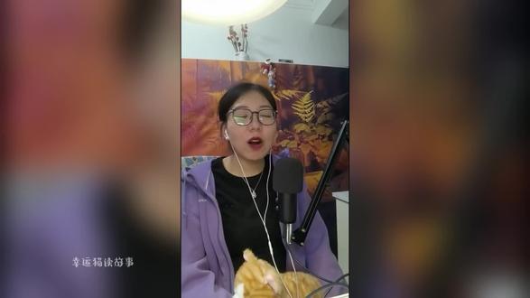 加了莲子的腊八粥,健脑又暖心~ #腊八节的那些事儿 #腊八粥做法教程 #民俗故事我来讲 #冬日暖胃指南 家人们!腊八一到年味浓,今天咱不说荡寇志先,聊聊碗里的腊八粥!上古腊祭、朱元璋牢中刨粮、释迦牟尼的佛粥传说,全藏在这一碗里~煮的时候记住:米和杂粮自己按需放,我是一半一半,加颗莲子更香甜!稠稀随你挑,核桃配红枣,喝了还能补精气神!我今天配着脆咸菜吃的,那叫一个香!你们煮腊八粥都放啥食材?评论区分享你的独家秘方! #腊八节的那些事儿