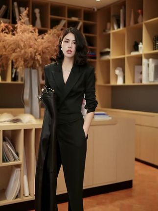 90号链接皮裤搭出来更酷一点,单层厚款,直播间试穿中 #显瘦神裤 #阔腿裤 #时尚女装 #显瘦穿搭 #大码女装