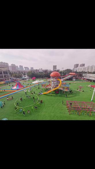 孝河路玩蜂了欢动乐园放大招,9.9元家长陪同票还包保险!770多人下单,安全可靠。遛娃放电新选择,比超市鸡蛋实惠,周末别让娃拆家,冲就完了! (注意,叠加秒杀后的价格是9.9元,团购价是29.9元;)#8号仓流溪河奥莱小镇 #兰州市融创城 #打卡新北欢乐耶诞城 #夏县好玩的地方 #西奥小镇