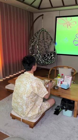 温泉东路喜乐缘温泉私汤,原价528元的豪华包厢,现仅198元!抖音评分4.7,登乌鲁木齐洗浴汗蒸好评榜。私密包厢享3小时私汤,有小吃饮料,情侣超合适。速戳左下角团! #禅意 #家居饰品 #很哇塞的周末 #休闲娱乐来一下 #网红拍照点