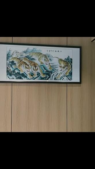 兄弟姐妹看过来!岗山民宿标间直降 8 块,90 元住人民广场隔壁,下楼即到铁山公园。地段绝佳,左右有绿肺马路。原价 98 现 90,超划算,打工人别犹豫,今晚就住! #嫩江 #房屋改造 #加油 #景点打卡 #全家出游好去处