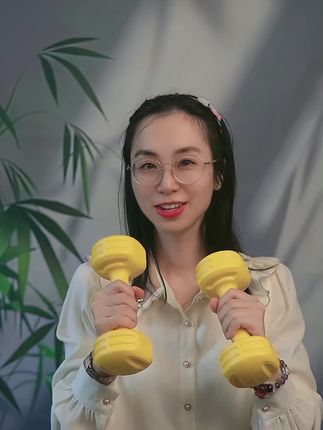 女性居家必备哑铃 #女性力量 #肌肉训练 #哑铃健身