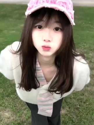 已经开始期待秋冬啦!!这套毛衣也太温柔了吧!甜美风必入!!#秋冬毛衣#拼接毛衣