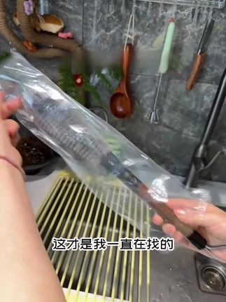 家里真要备一个这种长柄刷,破壁机,榨汁机,油壶茶壶水杯都能用他刷干干净净#厨房好物 #清洁刷 #杯刷 #破壁机清洁刷