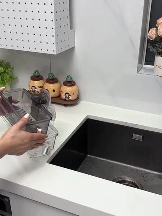 水池边贴上这个吸盘水槽沥水篮,洗刷小工具用完可以放上去沥水#沥水架 #收纳整理 #厨房好物 #置物架 #收纳架