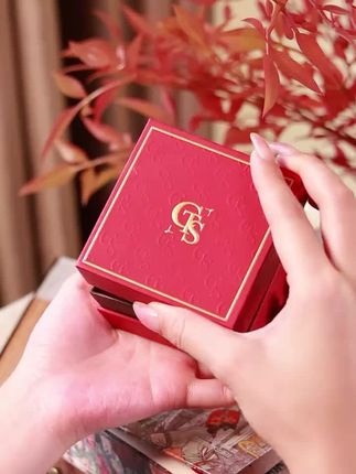 周大生无事牌,把心意凝作素面,戴上它,每个日常都闪着温柔光!#周大生玉石旗舰店#周大生玉石吊坠#周大生无事牌