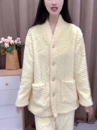 恭喜你,刷到了睡衣源头工厂,这款加厚法兰绒睡衣不掉毛,柔软亲肤,价格便宜,快进