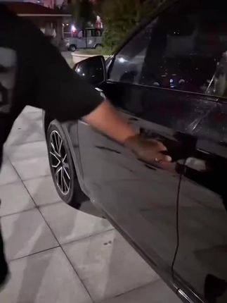适用奥迪车门警示灯A6LA4LA5Q5LQ7Q8改装开门感应防撞装饰灯配件