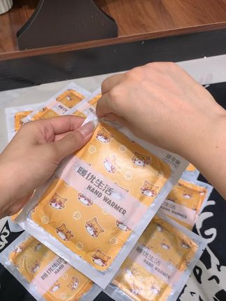 男朋友送的暖手宝,真的暖好可爱#暖手宝 #这个冬天不怕冷 #女生必备