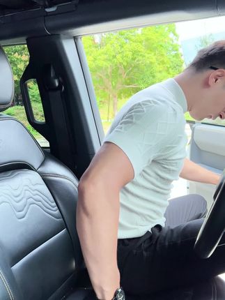 男人到了30岁,别穿的像个大叔!这款短袖t恤,彰显你的男人味!