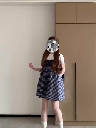 少女感格纹半裙穿搭~