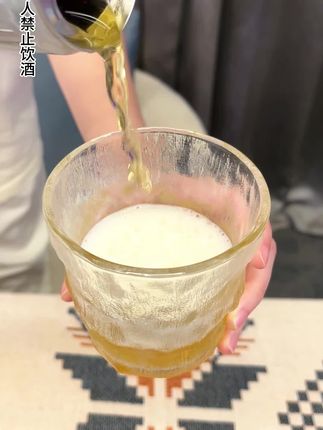 聚会隐藏喝法!0糖泰山干啤+冰块绝配↓2箱75元承包整场氛围!