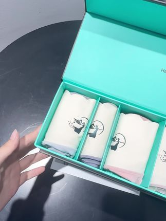 桑蚕丝低档的无痕中高腰女士内裤,不卡屁屁不夹档,穿的很舒服