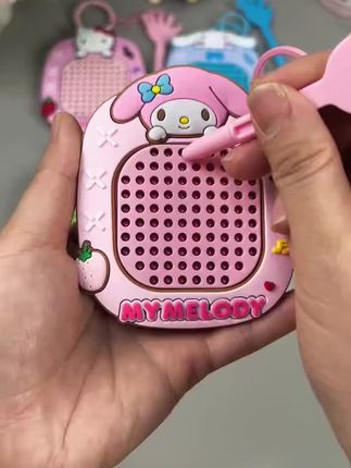 卡通熊猫解压磁吸钢珠涂鸦画板钥匙扣迷宫挂件情侣包挂件
