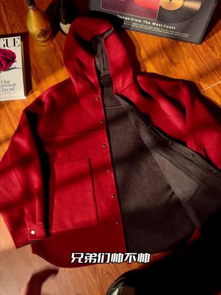 男人过了30岁,不想被叫大叔,穿这款外套,帅气有型