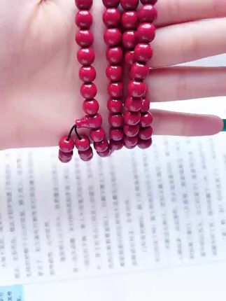 中国红,帝王色,手腕上的吉祥如意赶快给家人朋友安排一串。