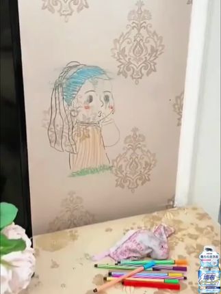 朋友们 ! 吃东西弄脏墙面不要着急 !
