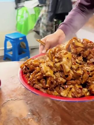 下酒好搭档,追剧小零食,今年头批五香烤花生10大袋19.9元,下酒必备!